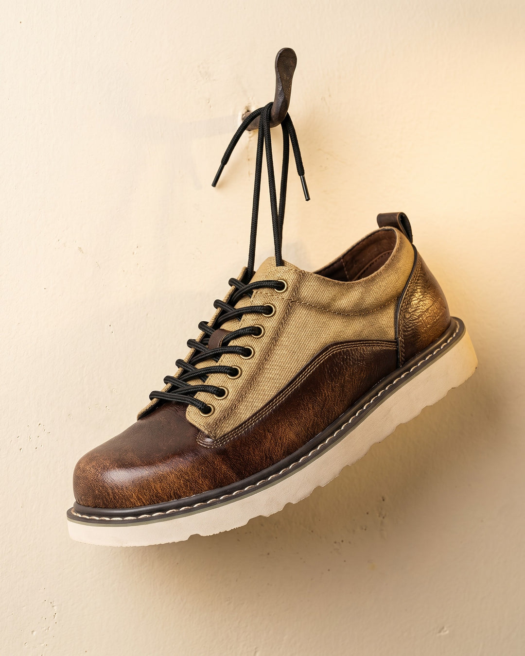 Vittorio Leather Lace-Up Shoe