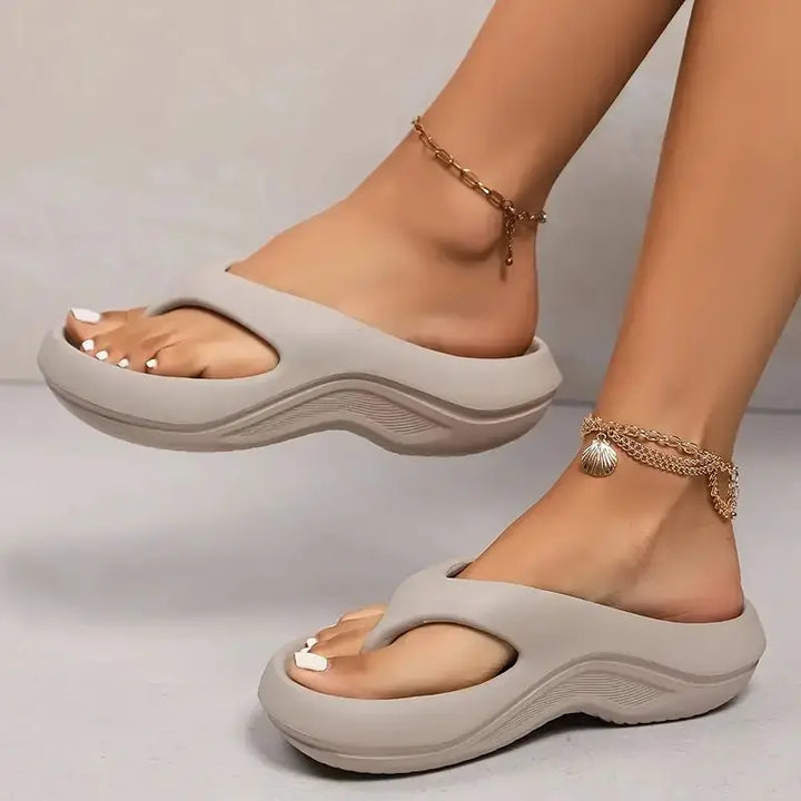Chiara Ergonomic Cloud Slides
