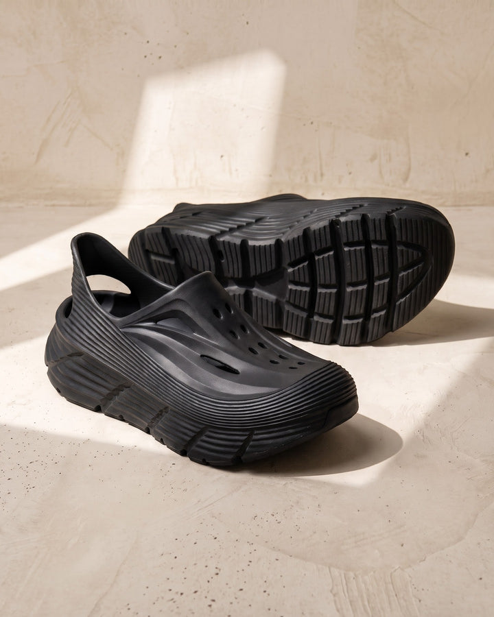 Ugo Slip-On Sneakers