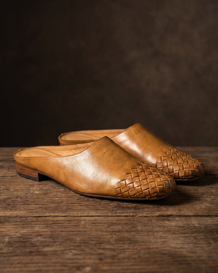 Clara Cowhide Leather Mule